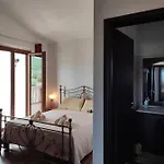 Gio Horses فندق مبيت وإفطار سان نيكاندرو غارغانيكو